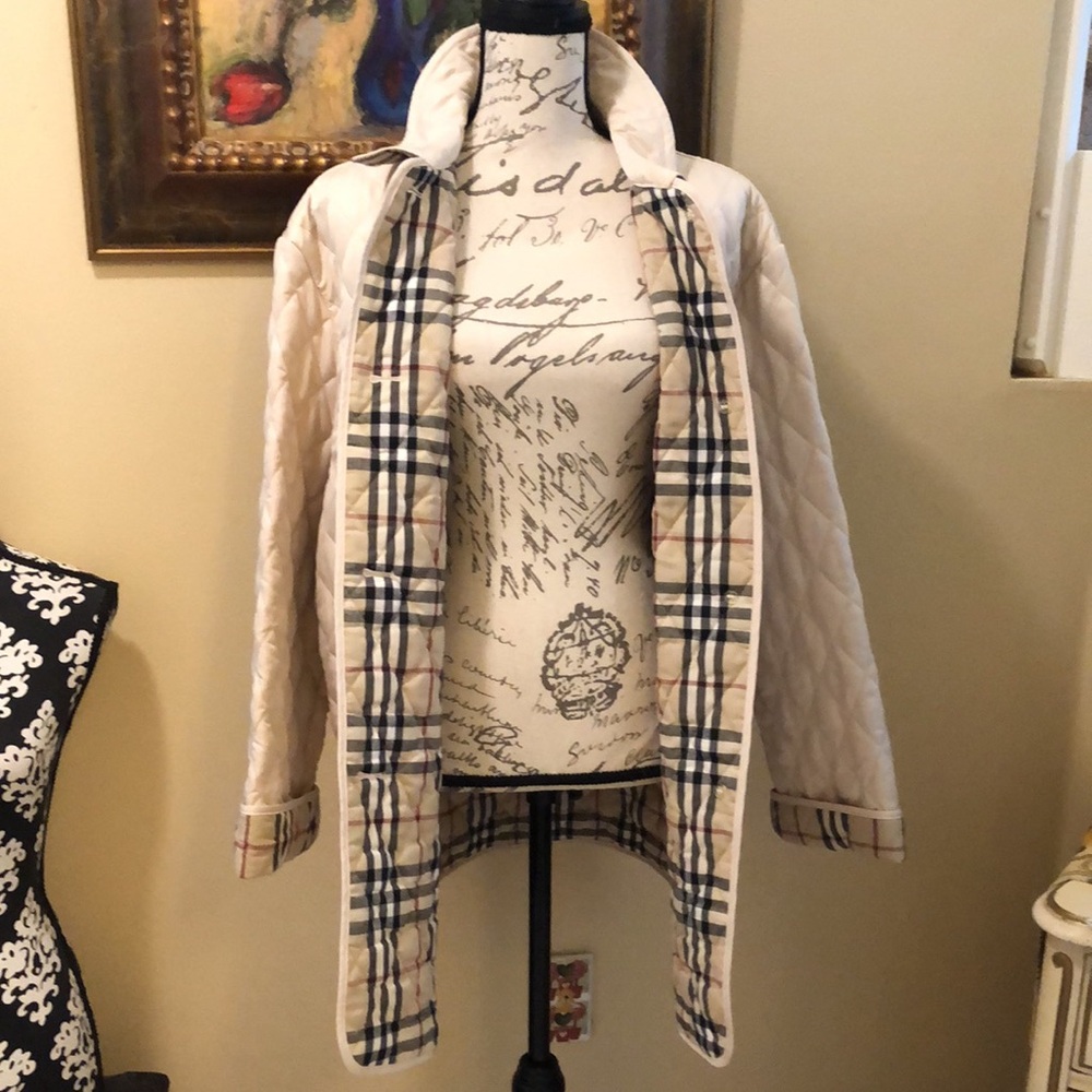 ❤️Burberry Classic plaid inside & trimmed quilted button-down roll sleeve coat